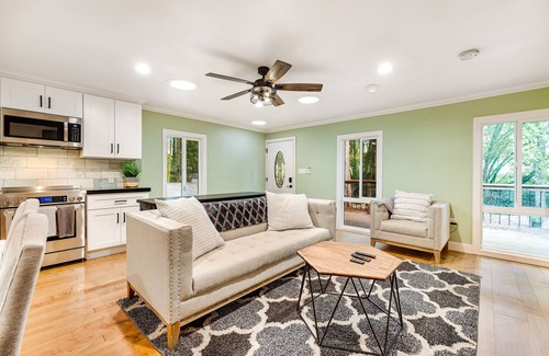 Freestone House | Secluded home with hot tub, washer/dryer, WiFi - near wineries, beach