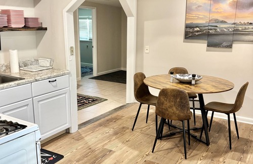 Birmingham House | Secluded location in quiet neighborhood 2 miles from the brand new amphitheater.