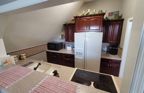 Dandridge Apartment | Secluded Lofty Escape