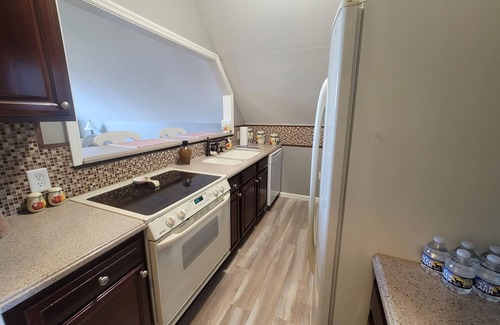 Dandridge Apartment | Secluded Lofty Escape