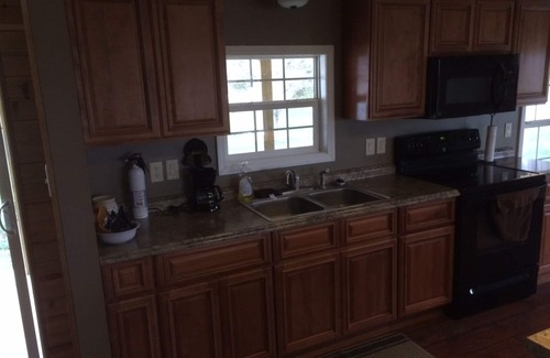 Buncombe Cabin | Secluded, Log Rental Cabin, Private Hot Tub,on Southern Illinois Wine Trail