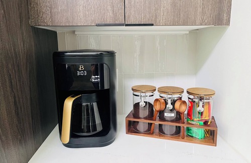 Sewanee House | Secluded, modern, spectacular views, hot tub on 18 acres. Firepit,games & more!