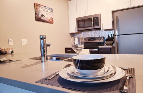 Soulard Apartment | Second Floor Corner Suite- Queen w/View (230)