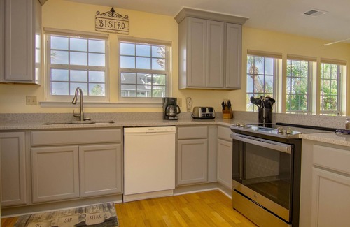 Beachwalk House | Second Row - Private Boardwalk - Ocean View and Pet Friendly