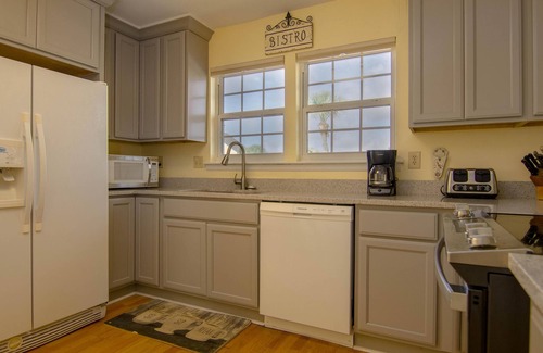 Beachwalk House | Second Row - Private Boardwalk - Ocean View and Pet Friendly