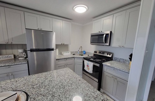 Iowa Apartment | Secret Cajun Retreat Peaceful Corner Stay - HAR 2