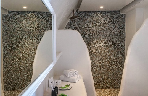 Oia Hotel | Secret Legend Suites