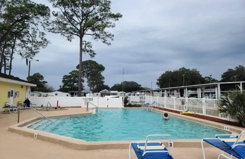 Clermont House | Secured Community w/3 pools, Golf. Lakes all around. 30 min from theme parks.