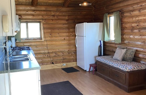 Yellowstone County Cabin | See the stars from this cozy guest cabin 30 minutes from Billings.