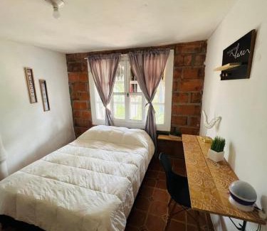 Medellin Bed & Breakfast | SELENE Hostal Coworking Café