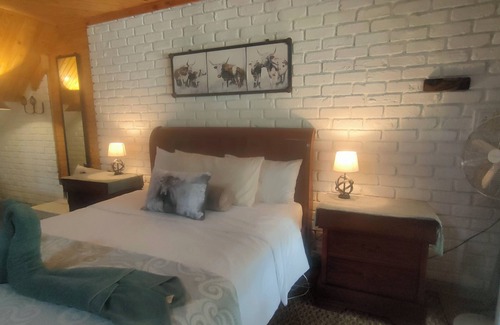 Sabie Cabin | Self catering apartments over looking the Drakensberg range