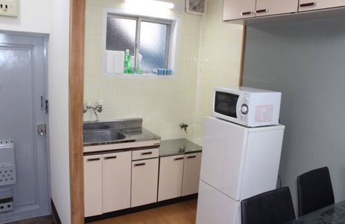 Kasuga Apartment | Self-catering with Wi-fi and amenities. 10 minutes from JR Kasuga Station. MIYUKIHOUSE302