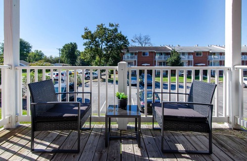 Odenton Apartment | Self Check-in/King Beds/300+Wifi