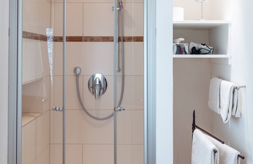 Senheim Apartment | Senhalser Höfe, Rebenhof ✸✸✸✸✸