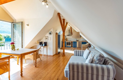 Senheim Apartment | Senhalser Höfe, nut storage ✸✸✸✸✸