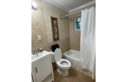 Warner Robins House | Sept 14 - Sept 30 available