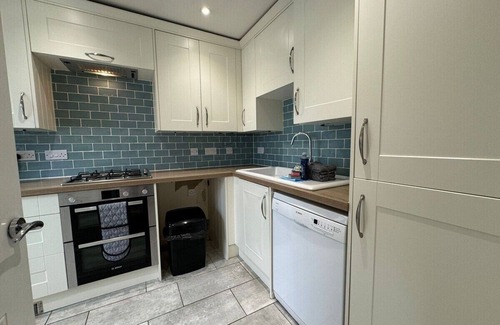 Swindon Apartment | September Disc Long Stay - Contractors