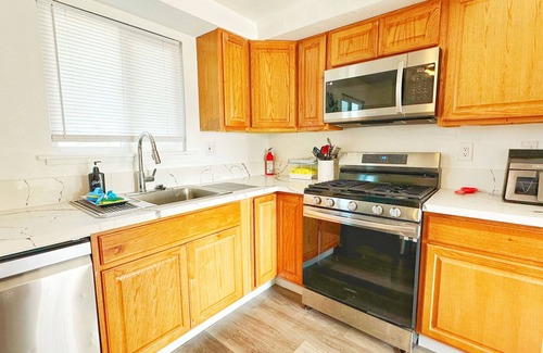 Woodlake Apartment | Sequoia Cozy Nest in fabulous Woodlake with WiFi, AC