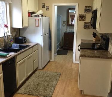 Guernsey Mill House | Sequoia National Forest CabinG