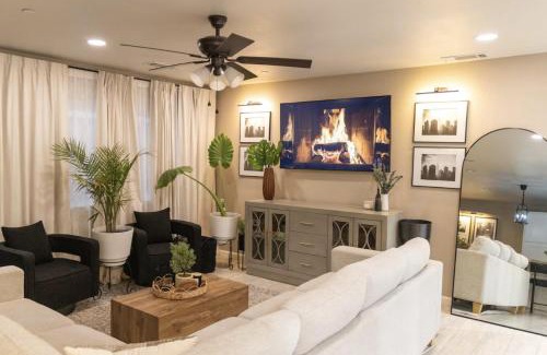 Exeter Villa | Sequoia Oasis near Downtown Exeter