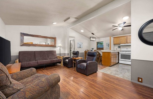 Kernville House | Sequoia Riverhouse at KRS Campground