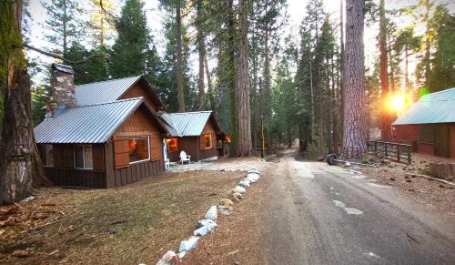 Wilsonia House | Sequoia Splendor, inside Kings Canyon NP by Visitors Center