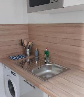 Saint-Etienne-du-Rouvray Apartment | SER4 studio avec WIFI et Parking à Saint-Etienne-Du-Rouvray