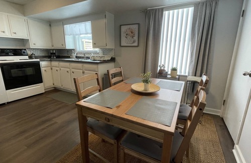 Nashport House | Serene 2BR: Near-Town Convenience Meets Nature Getaway, Ideal for All Travelers