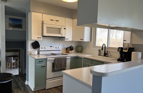 Helmer House | Serene 3-Bdrm Lakehouse