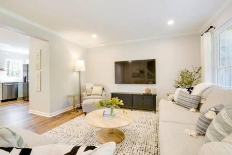 Apex House | Serene 3 bedroom home in Apex