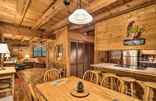 Brevard Cabin | Serene Brevard Cabin ~ 7 Miles to State Forest!