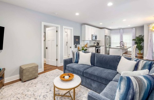 Cannonborough Elliotborough House | Serene Courtyard + Parking - 2 Blocks to King!