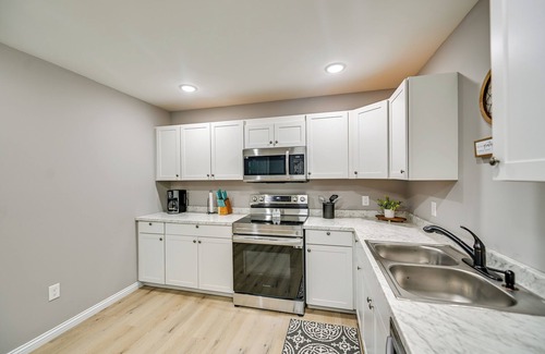 Dry Ridge House | Serene Dry Ridge Vacation Rental w/Nearby Fishing