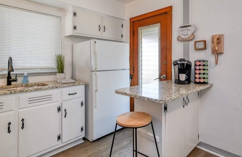 Palatka House | Serene Escape in Historic Palatka: Cute 2BR Home