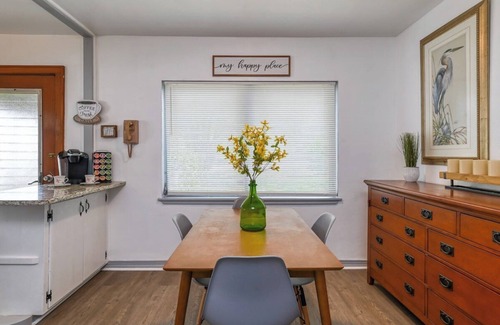 Palatka House | Serene Escape in Historic Palatka: Cute 2BR Home