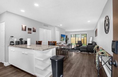 University House | Serene Home By The Pond