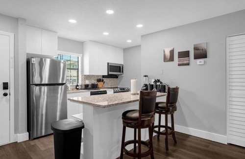 University House | Serene Home By The Pond