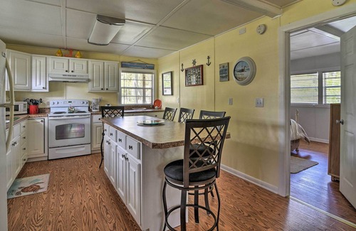 Chiefland House | Serene Home w/ Ramp, Walk to Wildlife Refuge!