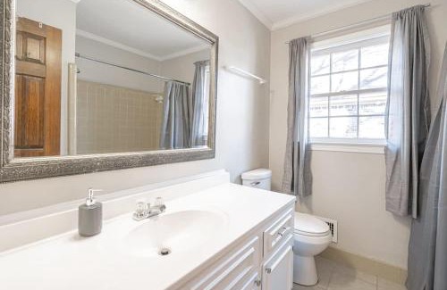 Irmo House | Serene on Sonning- Close to I-26- 20 Mins to Midtown