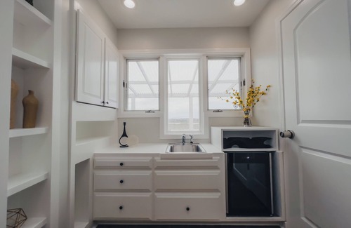 Moss Landing House | Serene river view & beach walk, near Monterey Aquarium, Laguna Seca, Santa Cruz