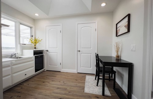 Moss Landing House | Serene river view & beach walk, near Monterey Aquarium, Laguna Seca, Santa Cruz