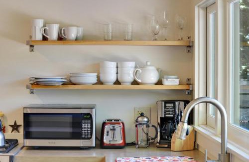 Healdsburg House | Serene Riverfront Cottage In Healdsburg Views Kayaks 1 5 Mile To Downtown