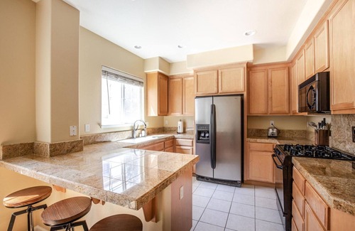 Willow Glen House | Serene San Jose 3BR w/A/C, nr Hiking Trails & Shopping, by Blueground