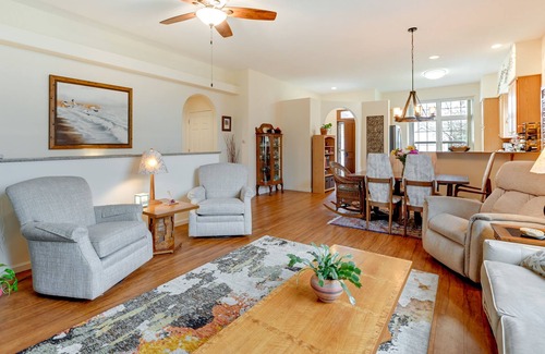 Stevens Point House | Serene Stevens Point Retreat w/ Sunroom!