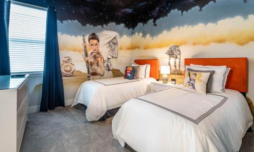 Bay Lake House | Serene Vibrant 4 Bdrm Villa with Games Room at Encore