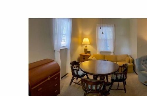 Georgetown House | Serene waterfront bungalow with AC in central Florida