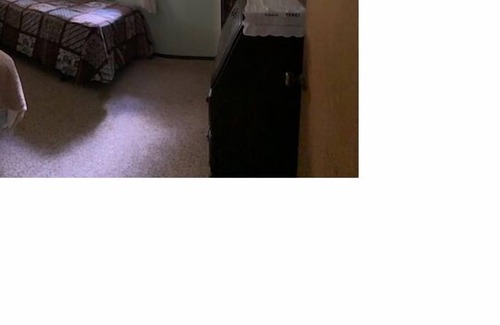 Georgetown House | Serene waterfront bungalow with AC in central Florida