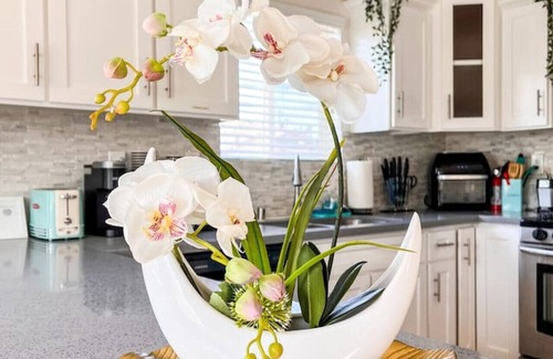 Los Angeles Condo | "Serenity" 3Bed~3Bath By BMO~Crypto~So-Fi~DTLA~USC