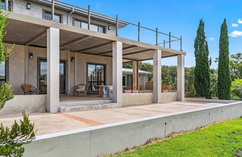 Conjola House | Serenity a stunning home in a great location