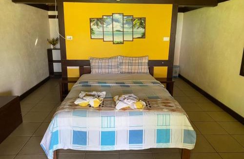 Port Olry Hotel | Serenity Bungalows